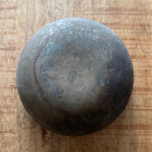 Antieke Klankschaal Thadobati onderkant