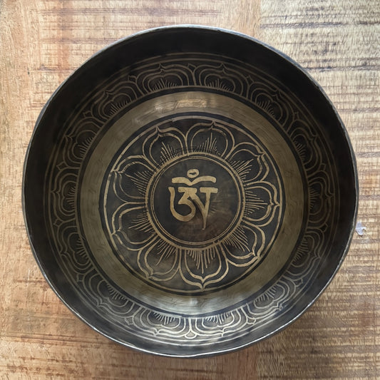 Klankschaal Ohm & Ogen van Boeddha binnenkant